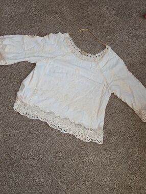 Democracy Ivory Lace-Trim Peasant Blouse